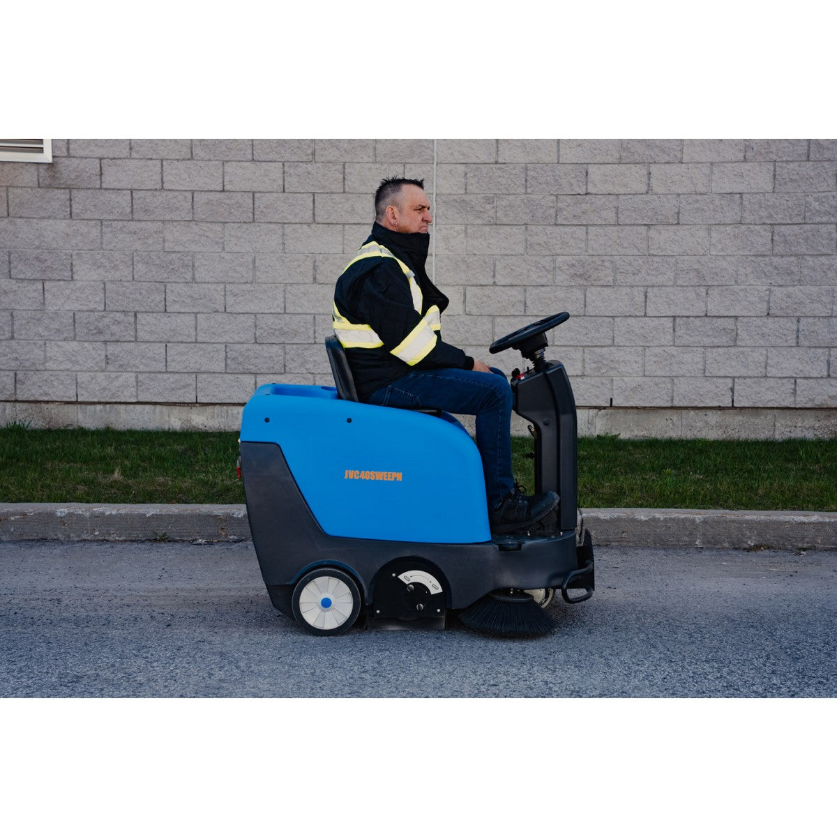 Industrial Ride On Sweeper Machine (Online Only)